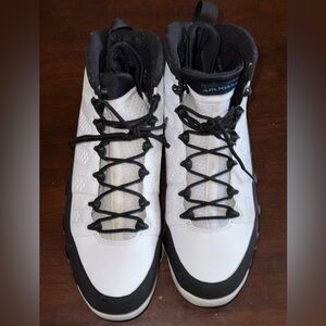 Jordan 9 Retro “University Blue”